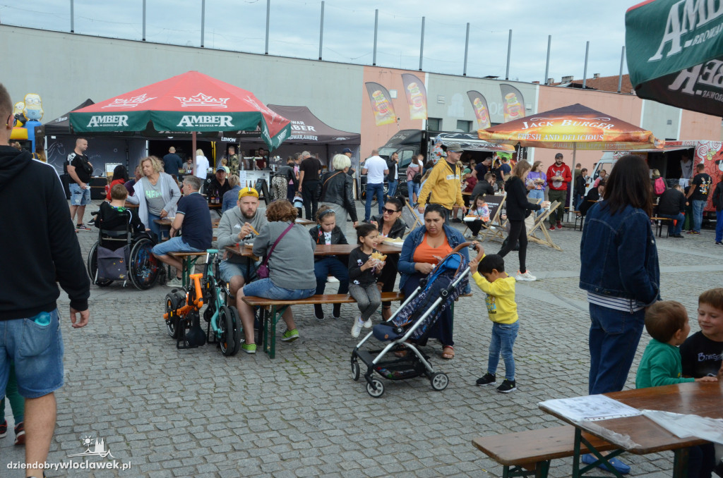Food trucki opanowały Zielony Rynek