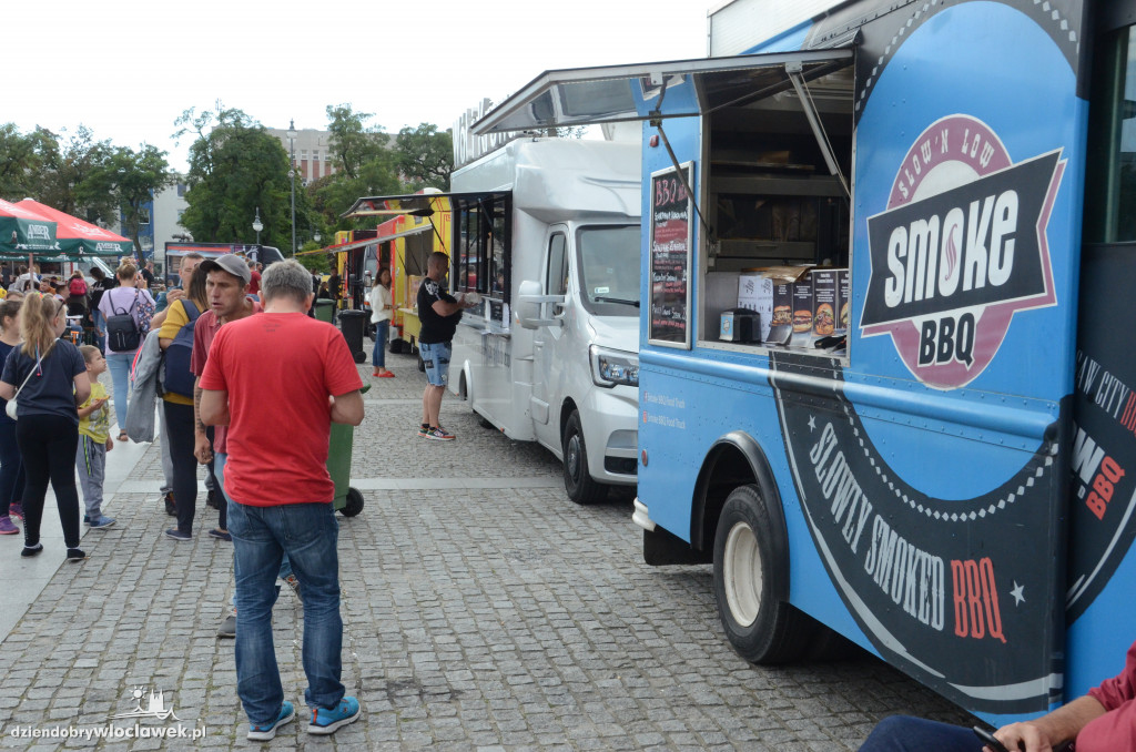 Food trucki opanowały Zielony Rynek