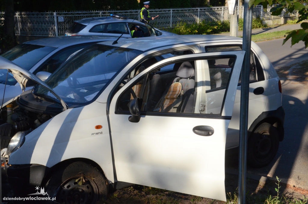 Zderzenie dwóch samochodów w Michelinie