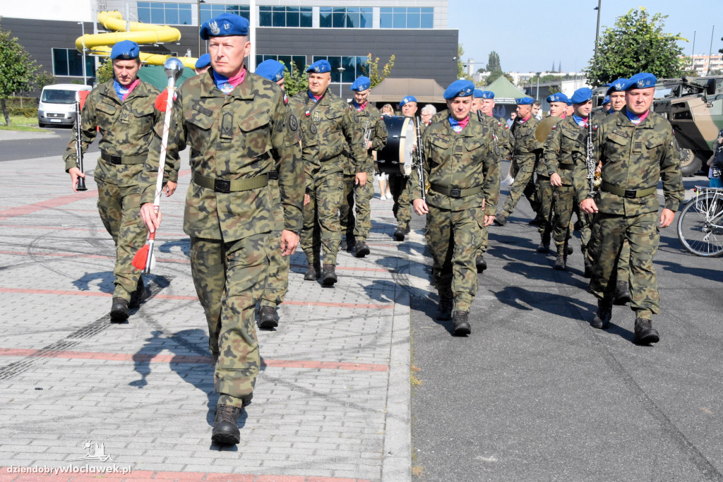 Jednostka strzelecka Włocławek z nowym sztandarem