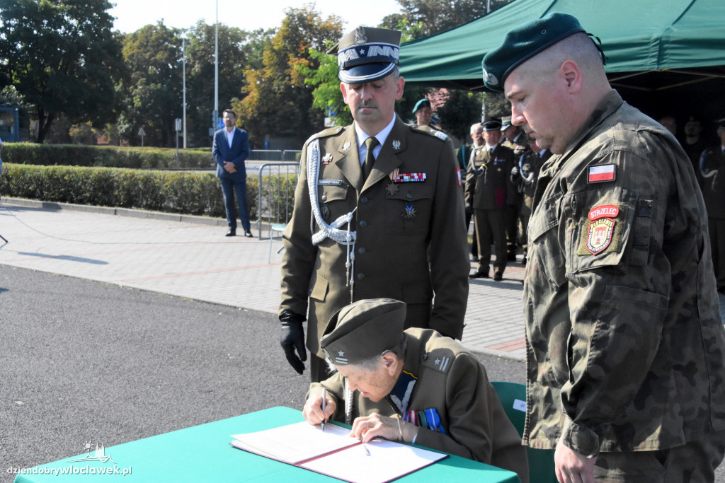 Jednostka strzelecka Włocławek z nowym sztandarem