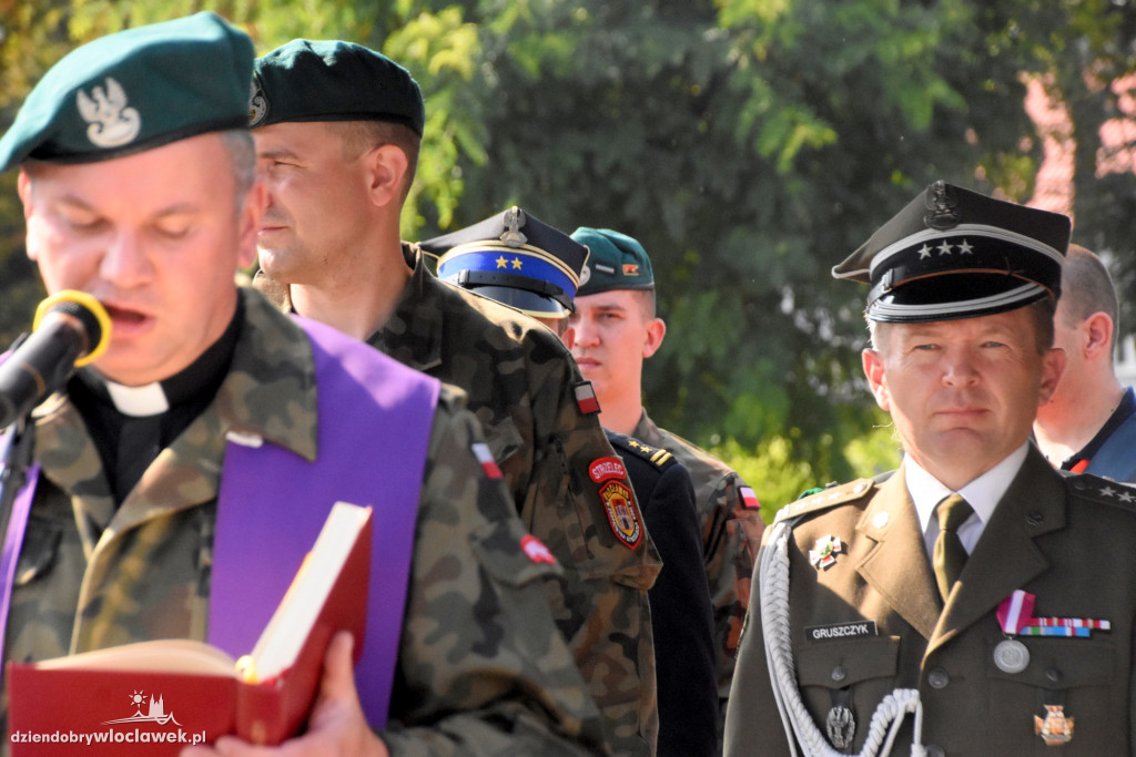Jednostka strzelecka Włocławek z nowym sztandarem