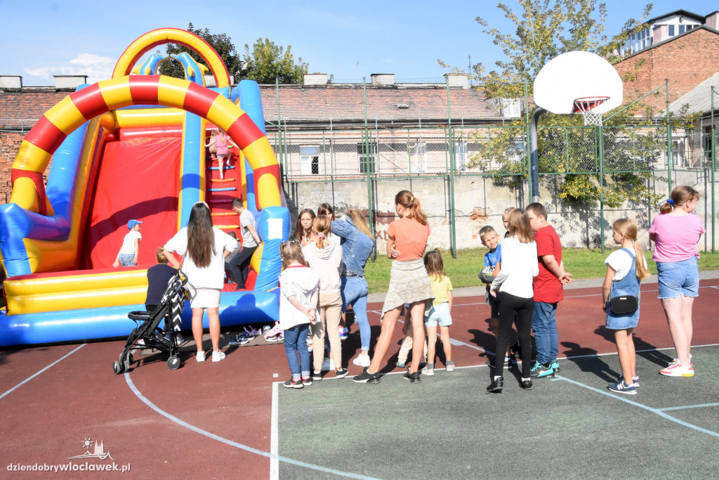 Piknik integracyjno-sportowy przy SP3