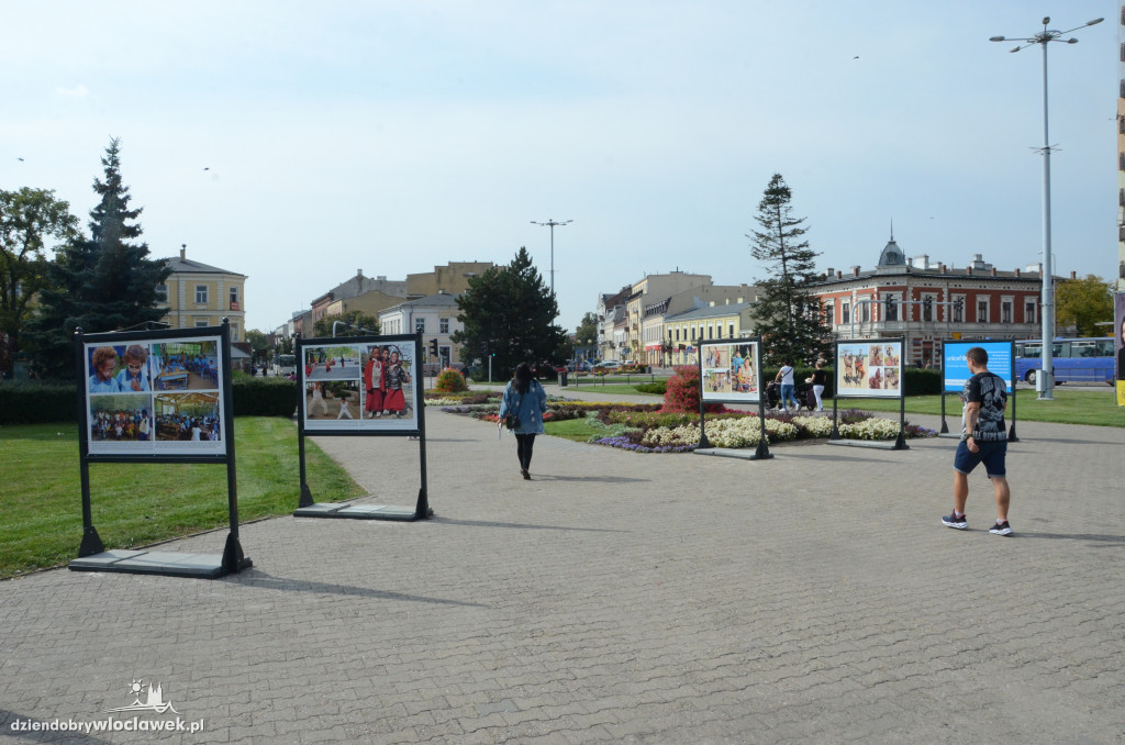 Dzieci Świata i piniata