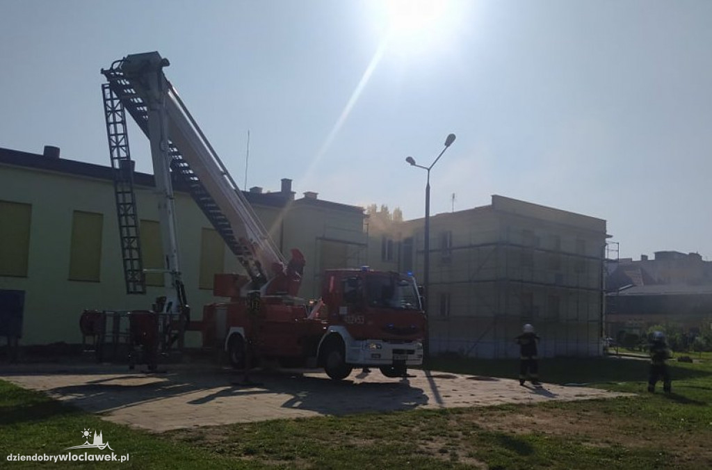 Strażacy ćwiczyli w miejskim centrum kultury