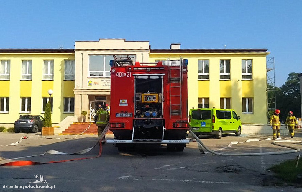 Strażacy ćwiczyli w miejskim centrum kultury
