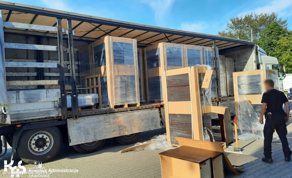 Kontrabanda w transporcie z meblami