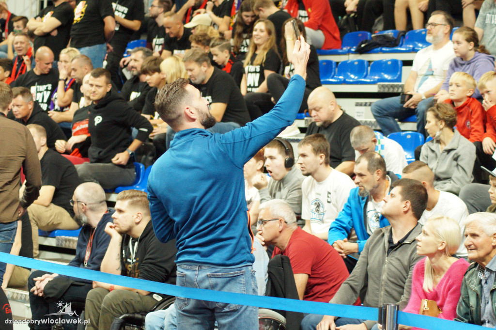 Kibice na meczu Anwil vs Astoria