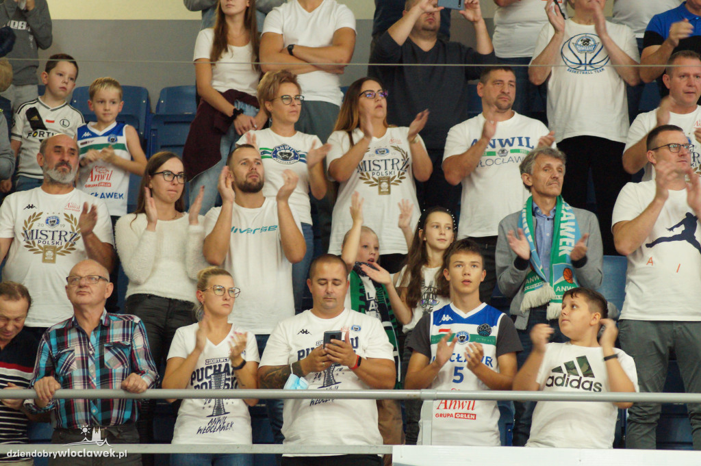 Kibice na meczu Anwil vs Astoria