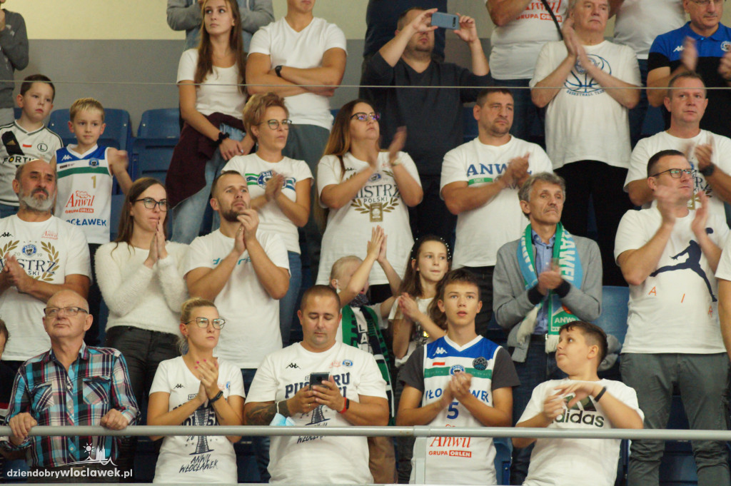 Kibice na meczu Anwil vs Astoria