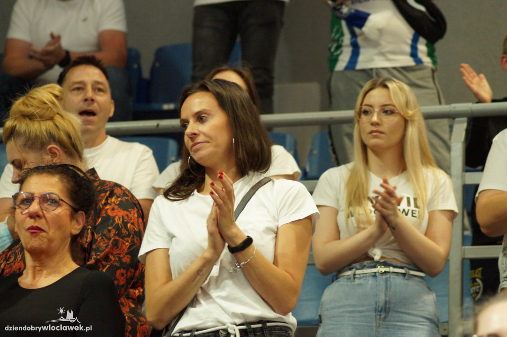 Kibice na meczu Anwil vs Astoria