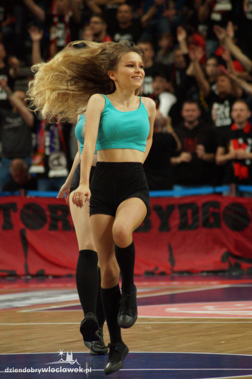 Cheerleaderki na meczu Anwil vs Astoria