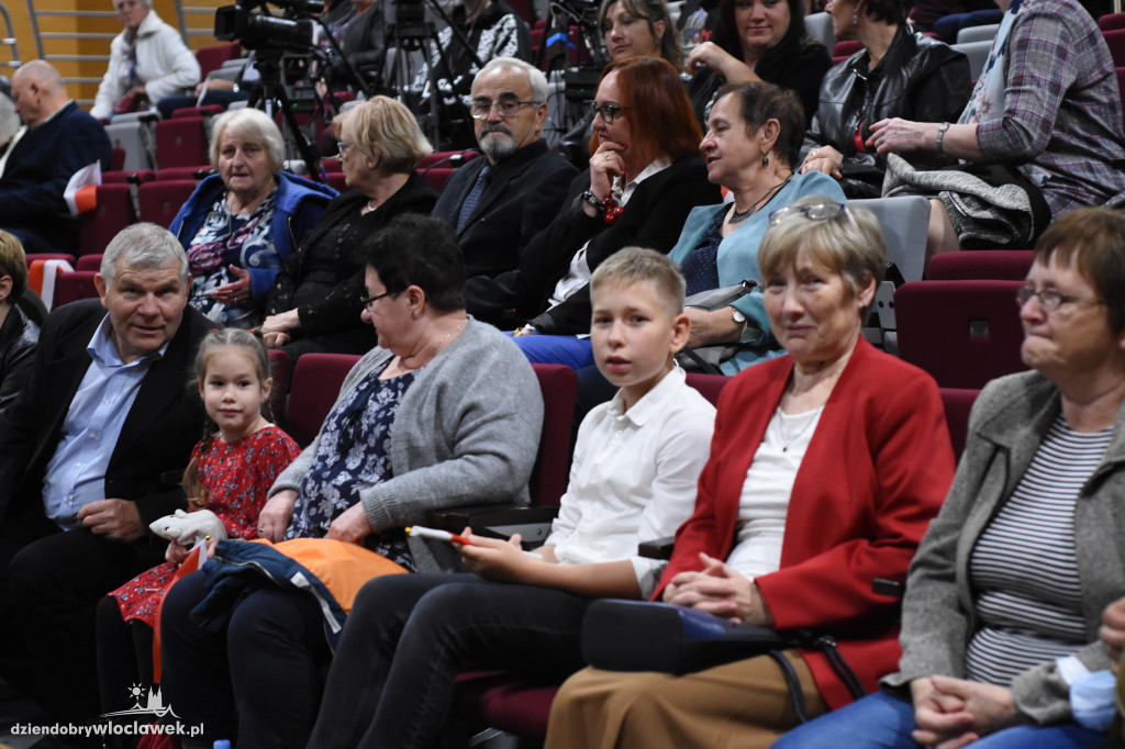 Kultura ludowa przetrwalnikiem polskości