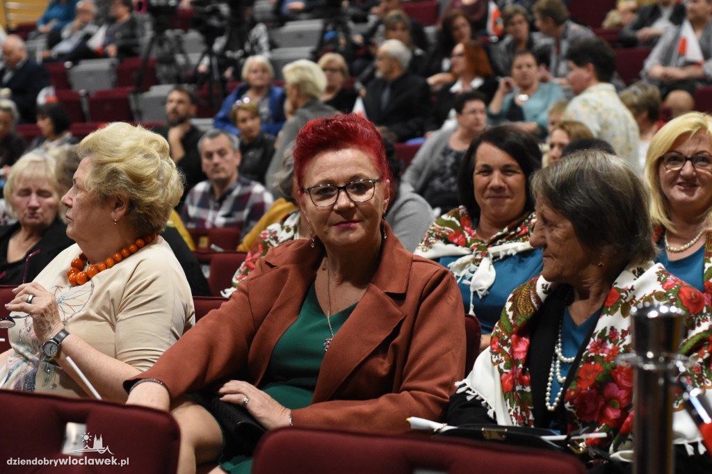 Kultura ludowa przetrwalnikiem polskości