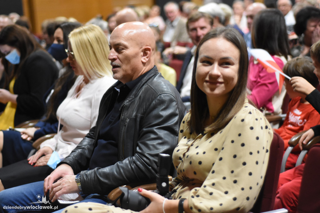 Kultura ludowa przetrwalnikiem polskości