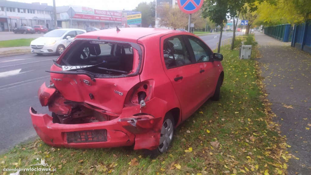 Zderzenie dwóch osobówek na Wiejskiej