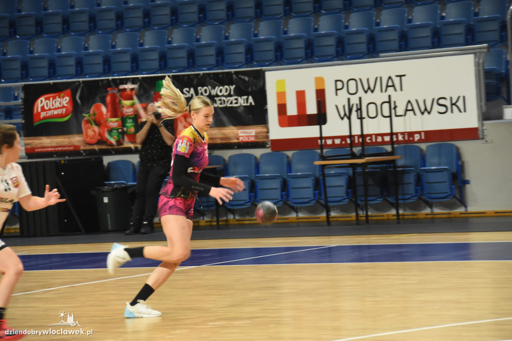 II liga: Junak Włocławek vs KKS AMW Gdynia