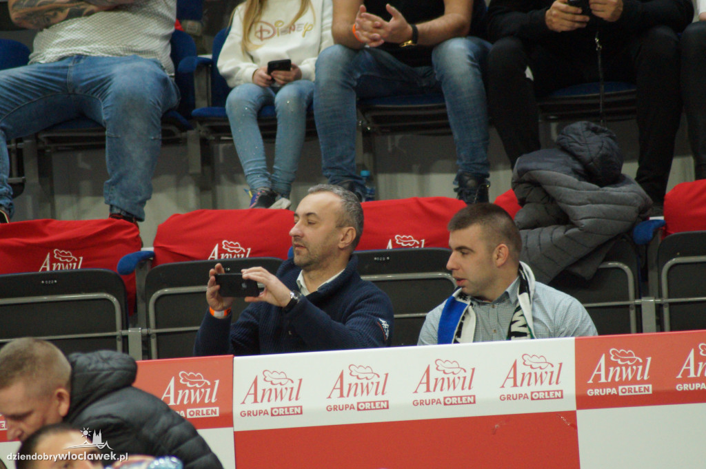 Kibice na meczu Anwil vs King
