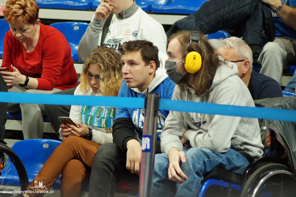Kibice na meczu Anwil vs King