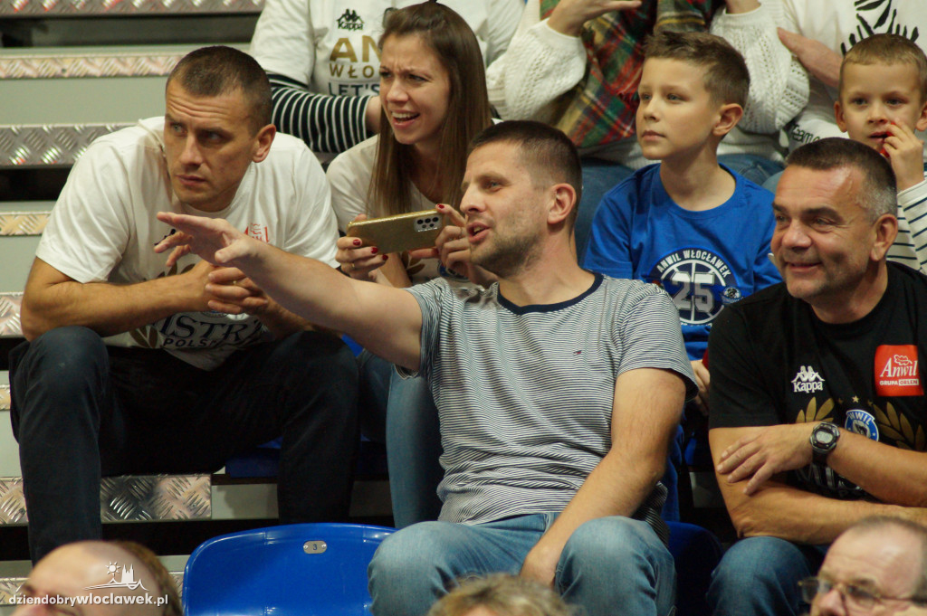 Kibice na meczu Anwil vs King