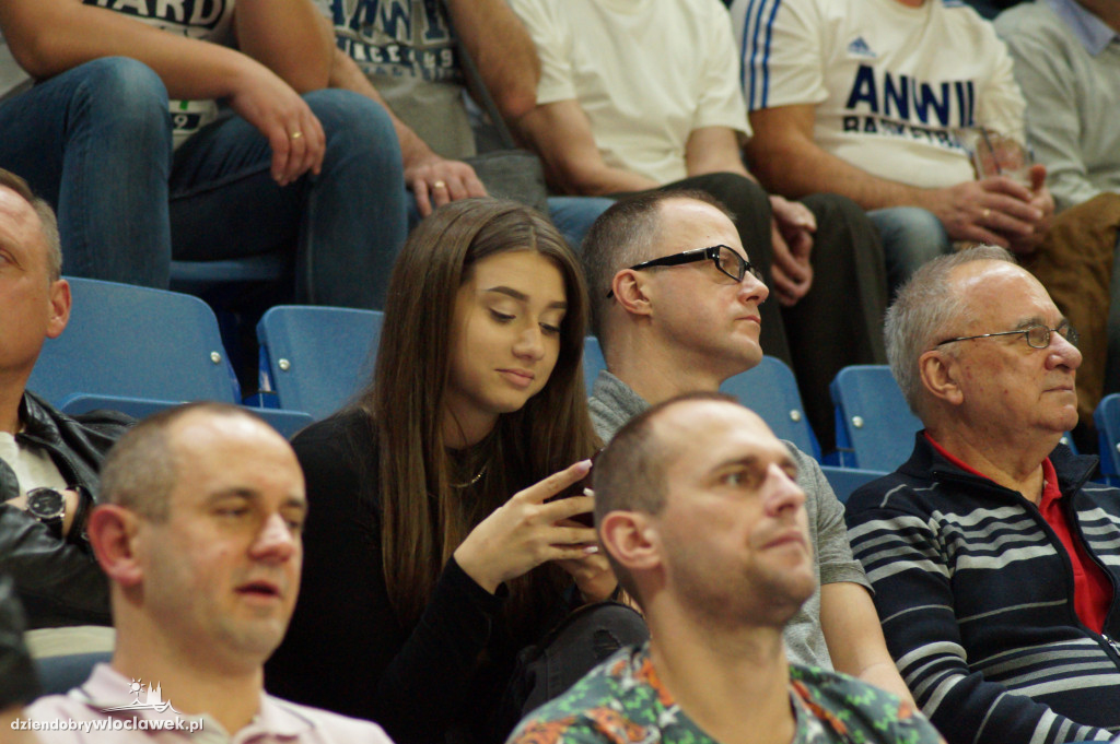 Kibice na meczu Anwil vs King