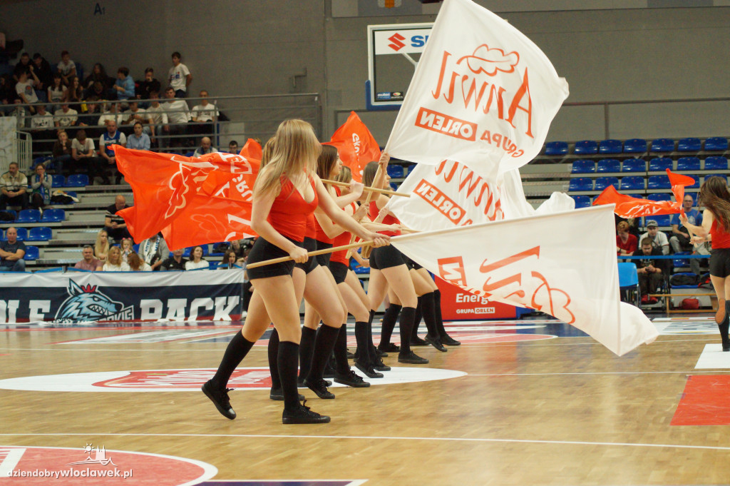 Cheerleaderki na meczu Anwil vs King