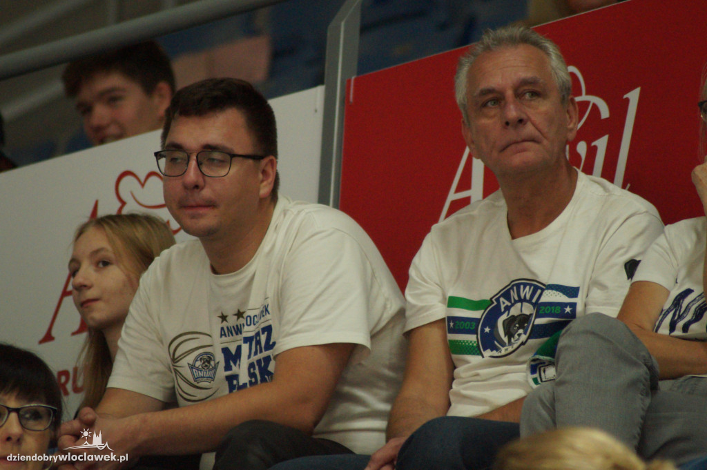 Kibice na meczu Anwil vs King