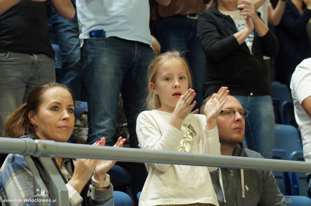 Kibice na meczu Anwil vs King