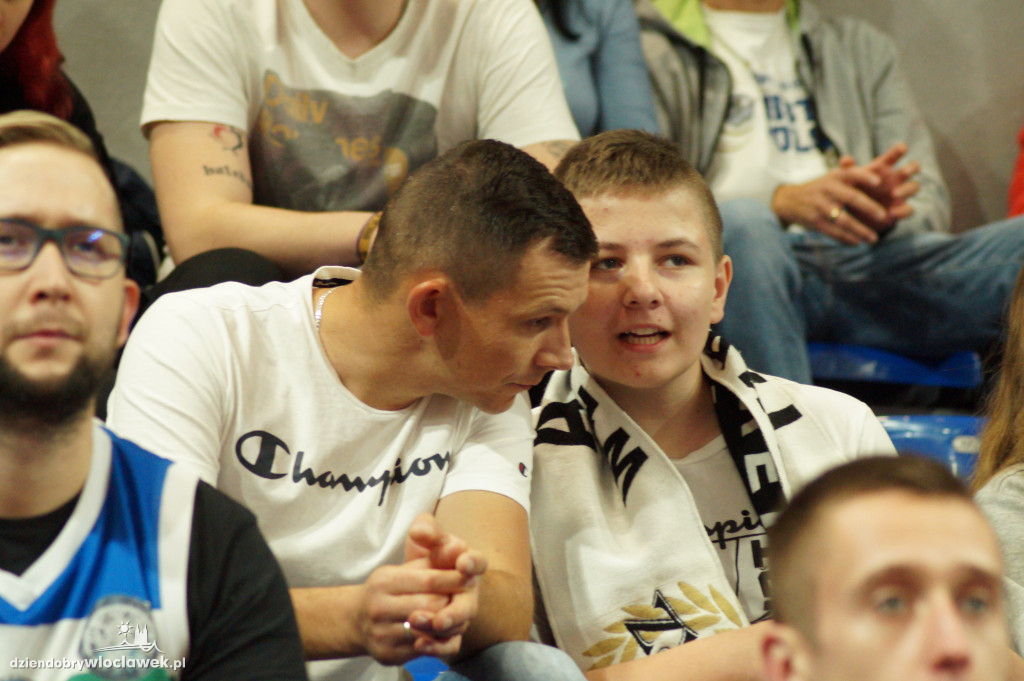 Kibice na meczu Anwil vs King