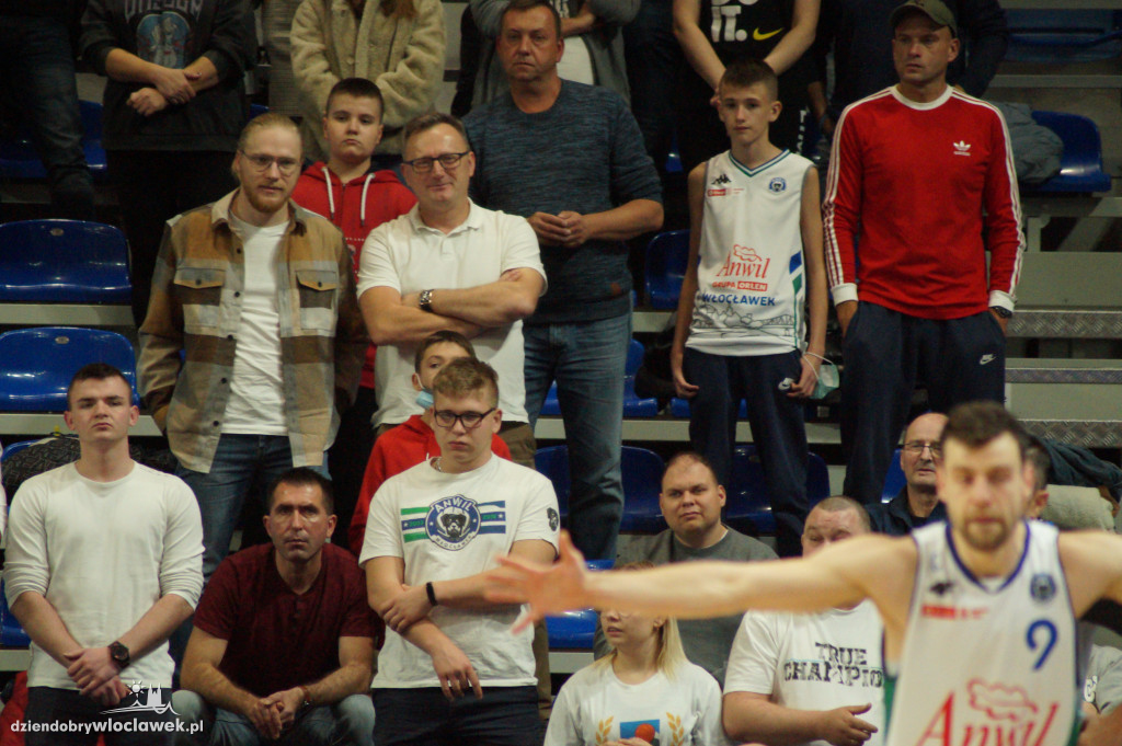 Kibice na meczu Anwil vs King