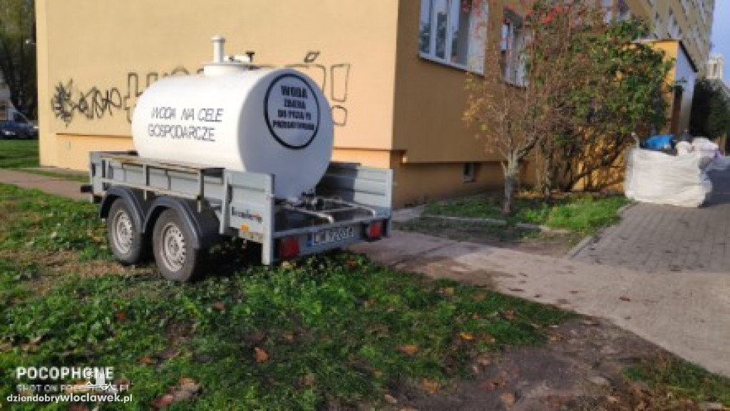 Trzy wieżowce od doby bez wody