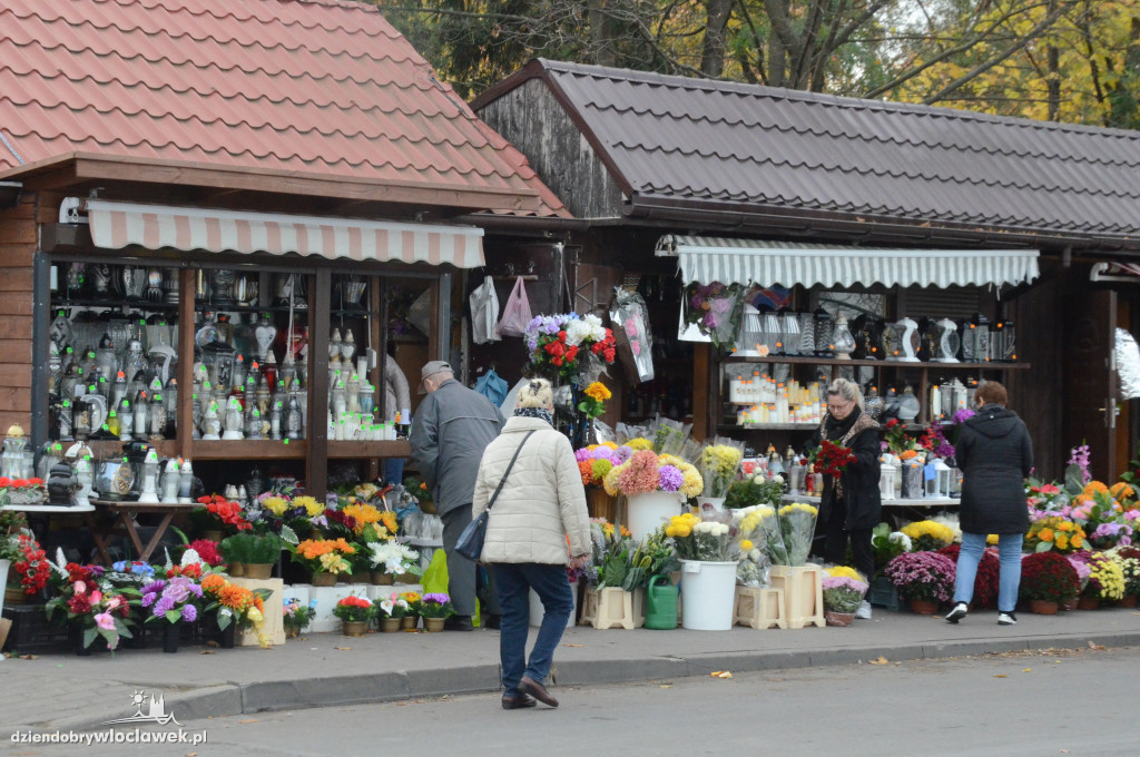 Za ile kupimy wiązanki i znicze?