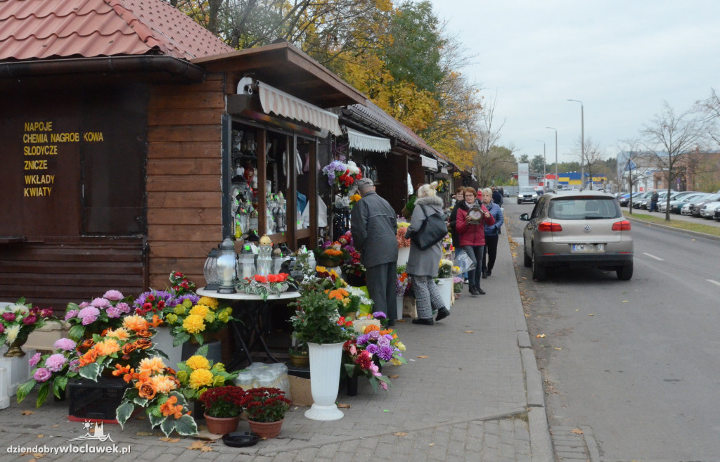 Za ile kupimy wiązanki i znicze?
