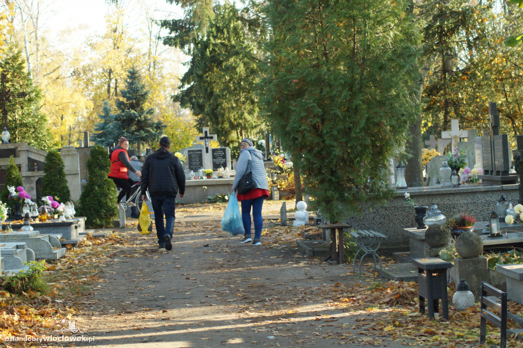Przygotowania do Wszystkich Świętych