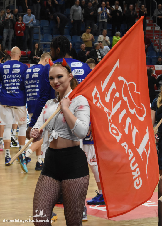 Halloweenowe cheerleaderki na meczu z MKS