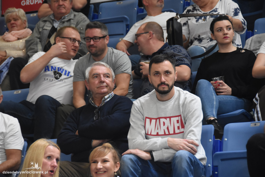 Kibice na meczu z MKS Dąbrowa Górnicza