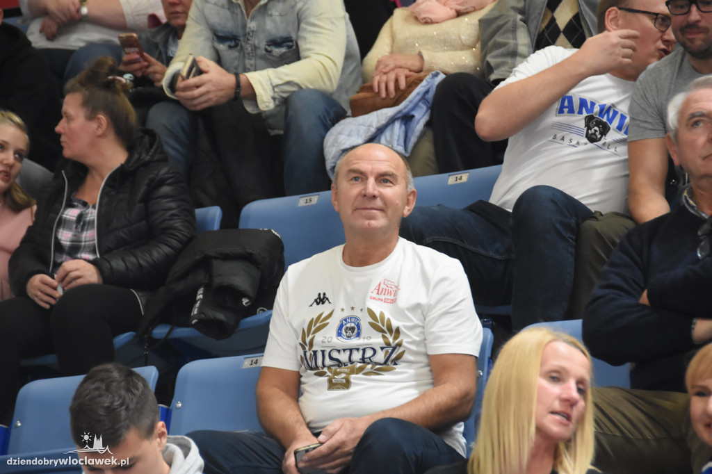 Kibice na meczu z MKS Dąbrowa Górnicza