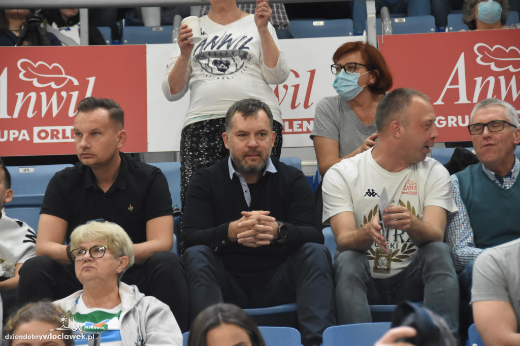 Kibice na meczu z MKS Dąbrowa Górnicza