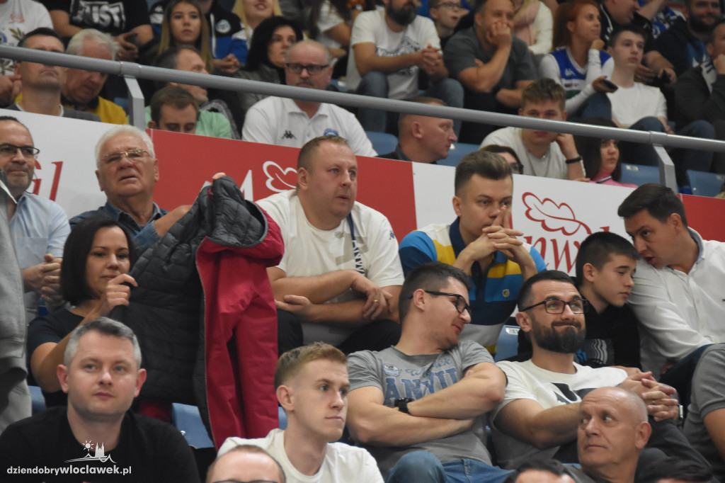 Kibice na meczu z MKS Dąbrowa Górnicza