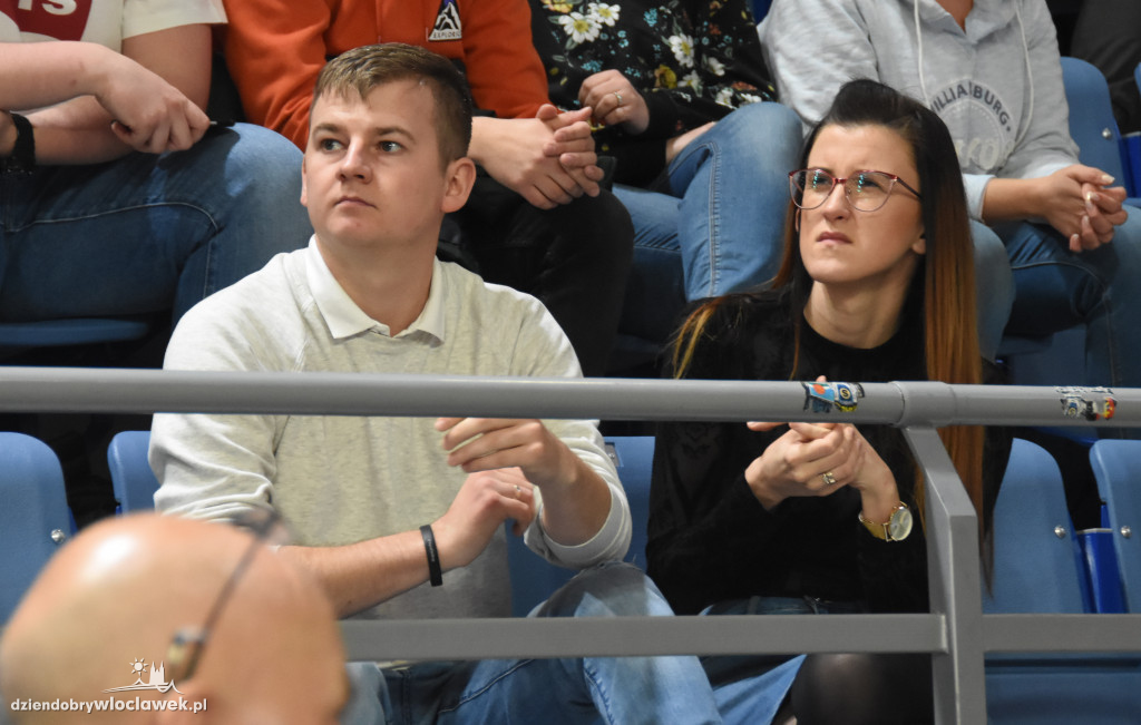 Kibice na meczu z MKS Dąbrowa Górnicza