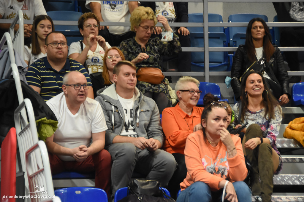Kibice na meczu z MKS Dąbrowa Górnicza