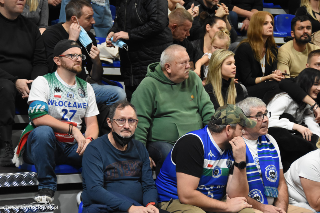 Kibice na meczu z MKS Dąbrowa Górnicza