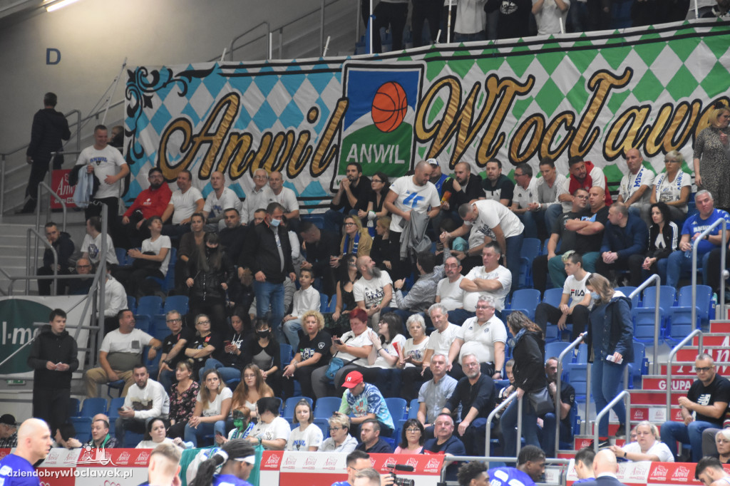 Kibice na meczu z MKS Dąbrowa Górnicza