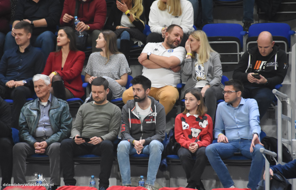 Kibice na meczu z MKS Dąbrowa Górnicza