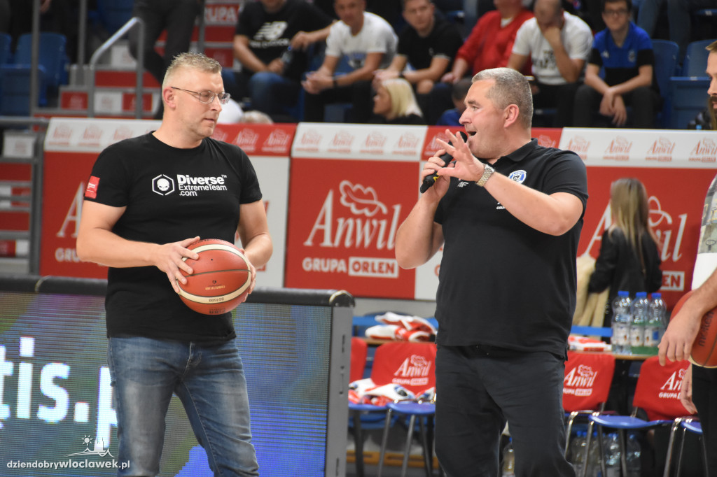 Kibice na meczu z MKS Dąbrowa Górnicza