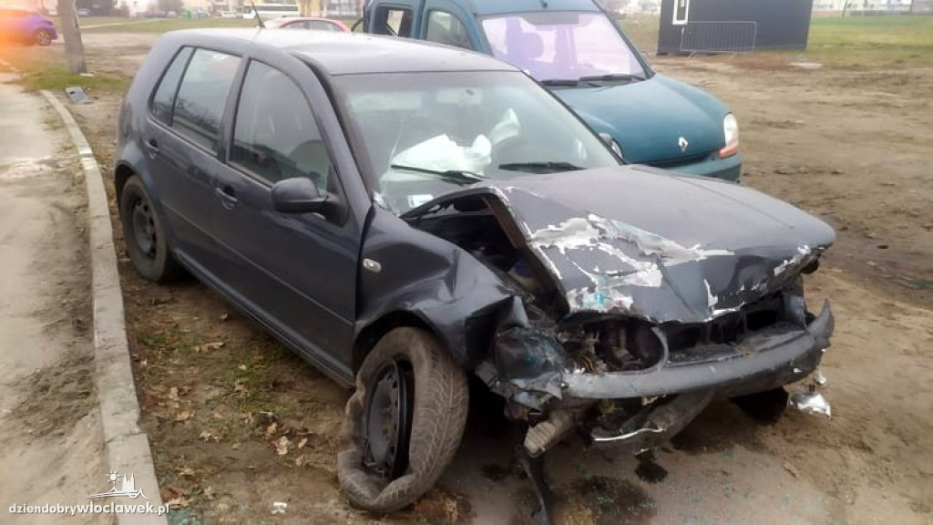 6 aut zniszczonych na parkingu na Południu
