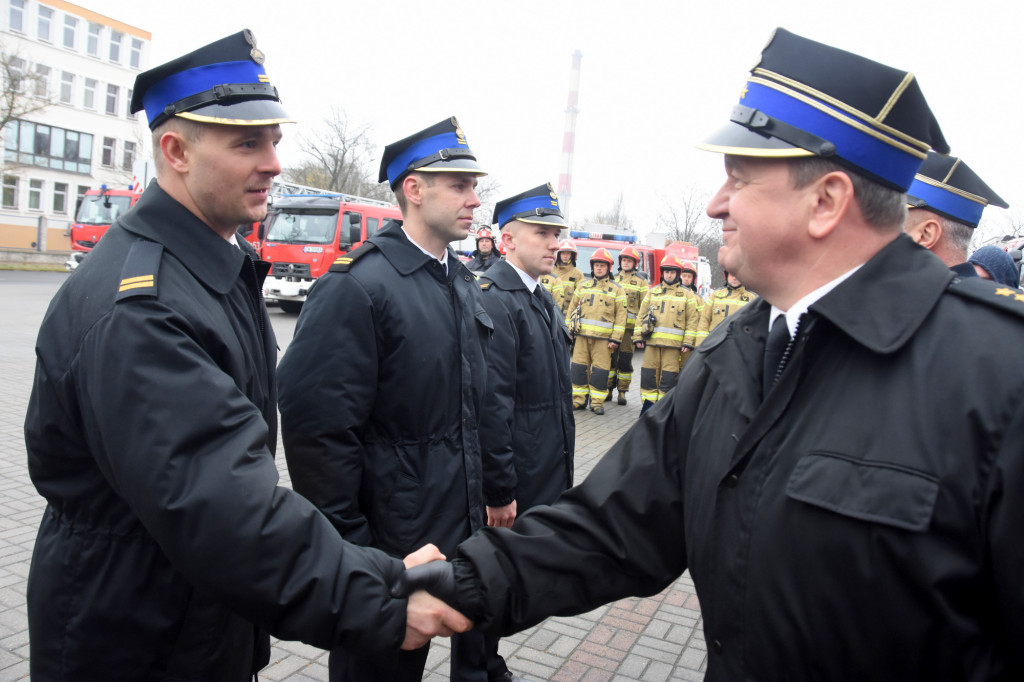 Awanse i wyróżnienia dla strażaków z Włocławka