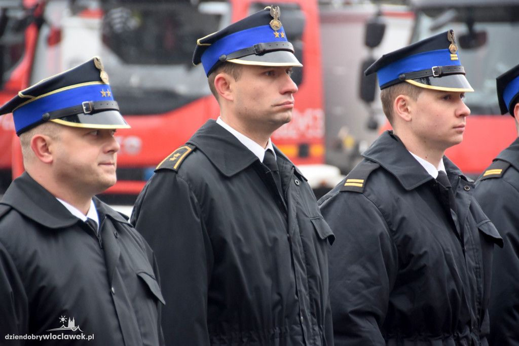 Awanse i wyróżnienia dla strażaków z Włocławka