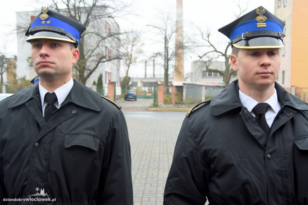 Awanse i wyróżnienia dla strażaków z Włocławka