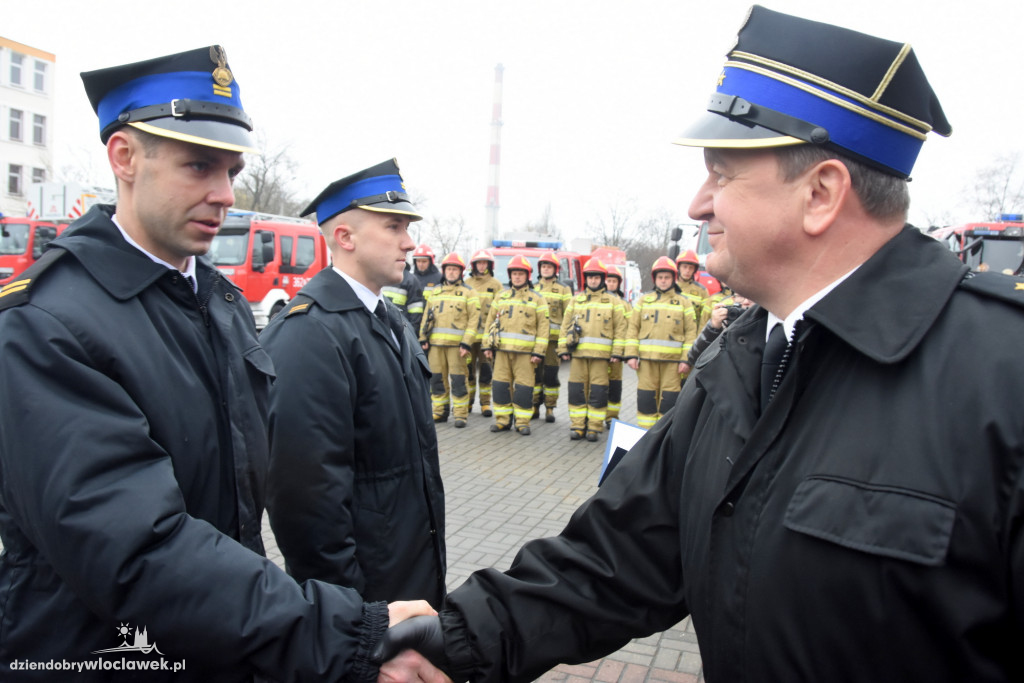 Awanse i wyróżnienia dla strażaków z Włocławka